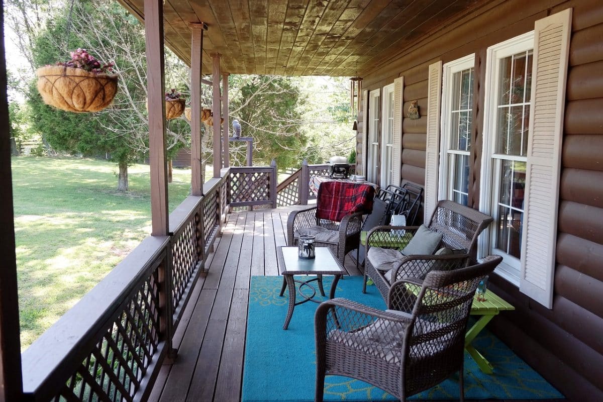 Le salon de jardin pour les petits espaces