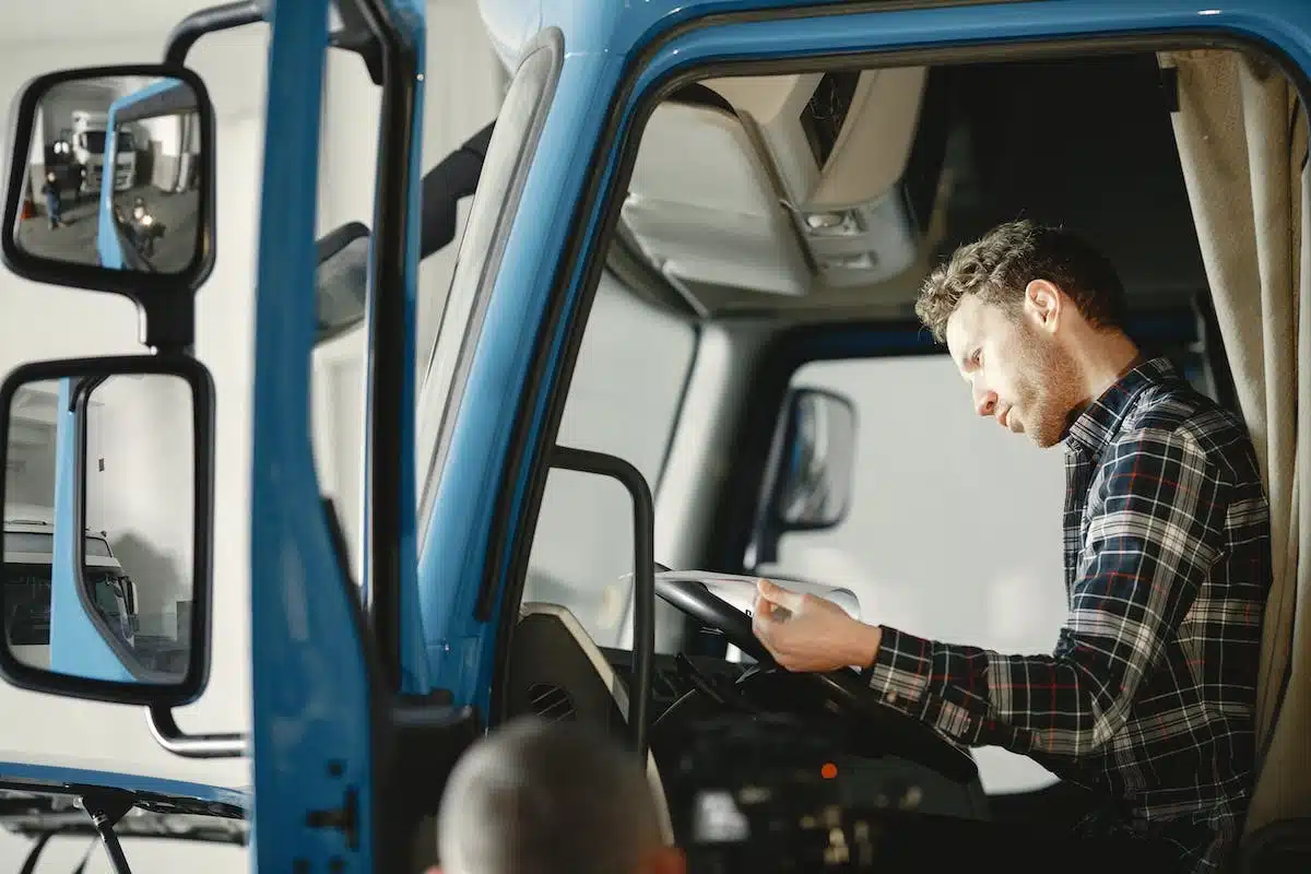 Les étapes à suivre pour obtenir le permis de conduire camion 30m3