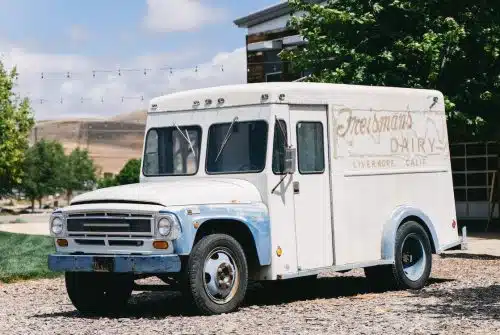 Guide complet pour réussir votre location de camion de 50m3