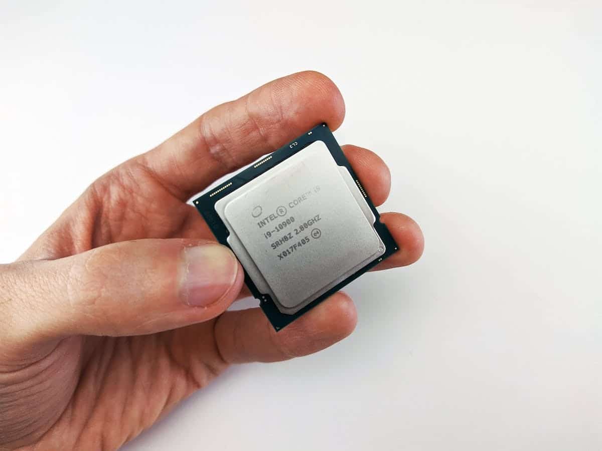 Les processeurs Intel Core i3 pour les amateurs de montage vidéo : sont-ils suffisamment puissants