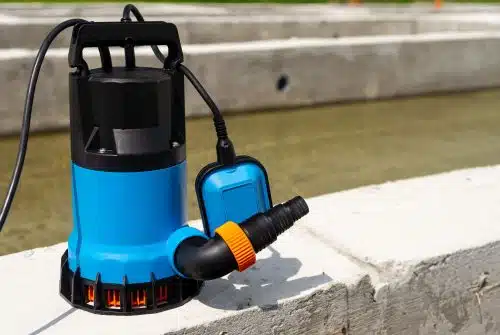 Comment fonctionne une pompe de puits immergée ?
