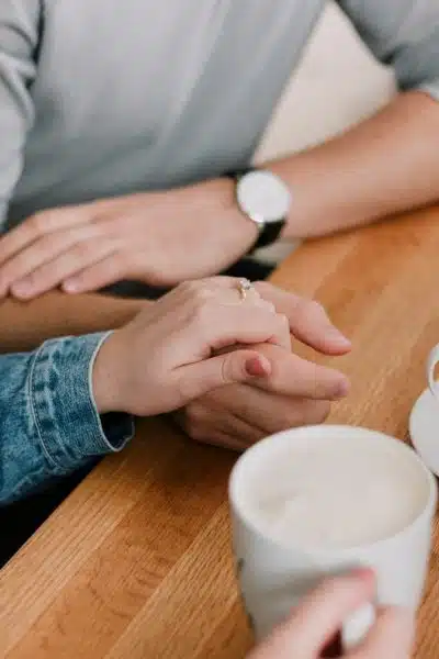 Les hommes regrettent trop tard : pourquoi ?