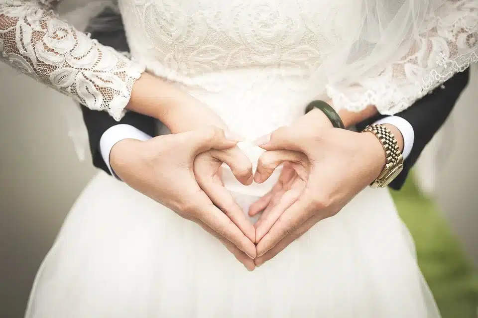 Remercier vos invités pour avoir été présent avec une carte de remerciement pour vôtre mariage