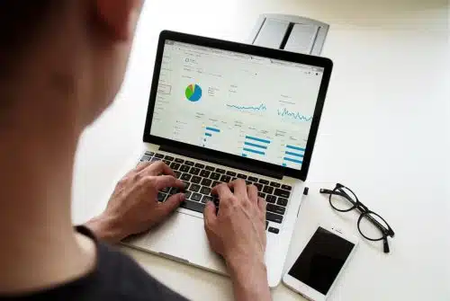 Choisir un expert-comptable en ligne : les avantages